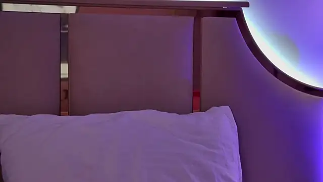 MeganStrain online show from 01-07-26, 03:22