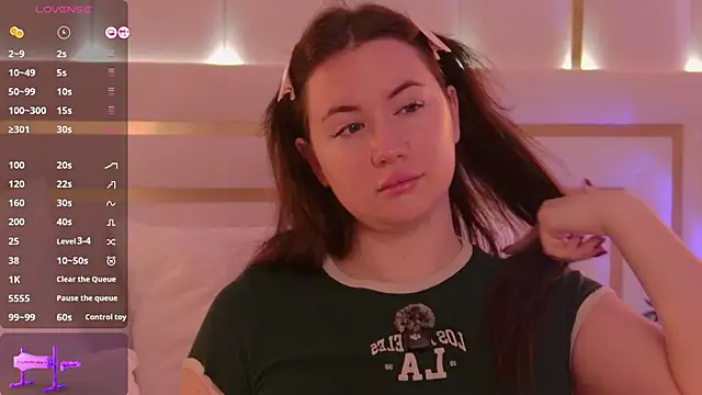 MeganStrain online show from 11-25-25, 03:07