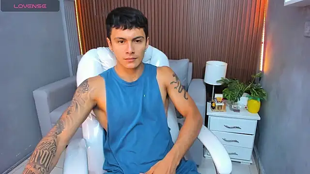 Leo santoro online show from 11-15-25, 03:27