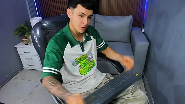 Leo santoro online show from 02-01-26, 01:42