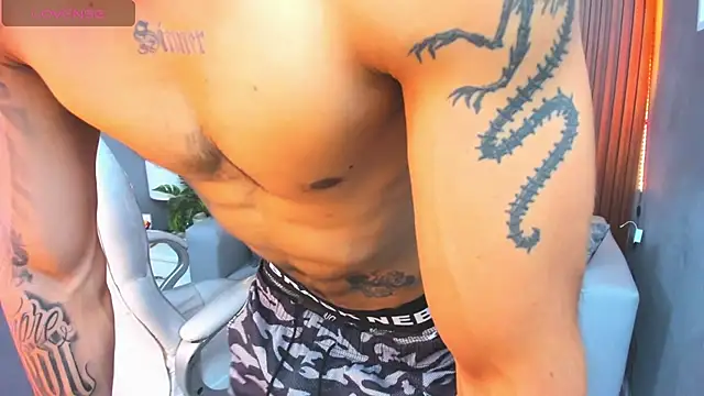 Leo santoro online show from 11-12-25, 04:22