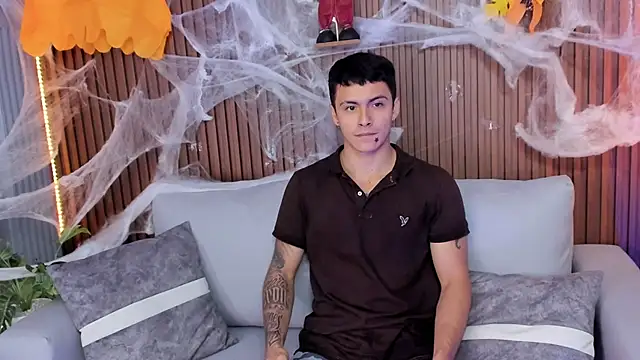 Leo santoro online show from 10-16-25, 01:52