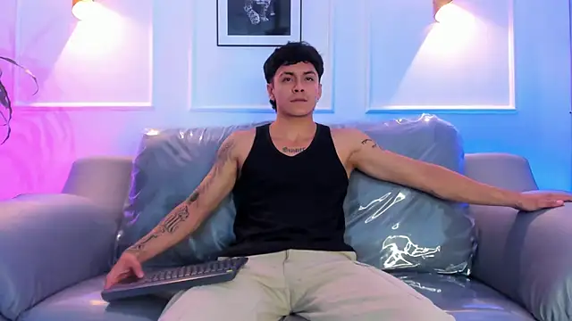 Leo santoro online show from 03-25-26, 02:16