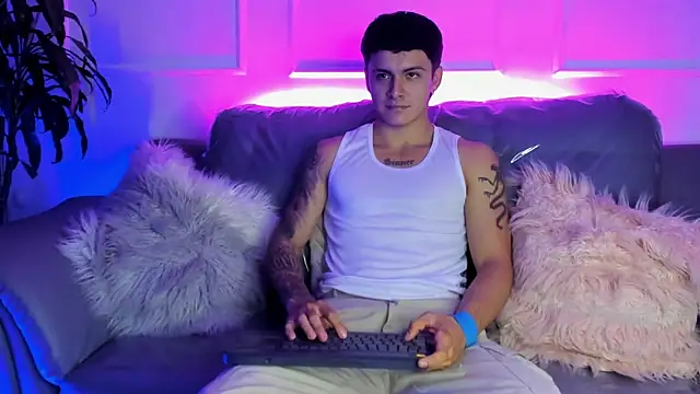 Leo santoro online show from 02-26-26, 01:55