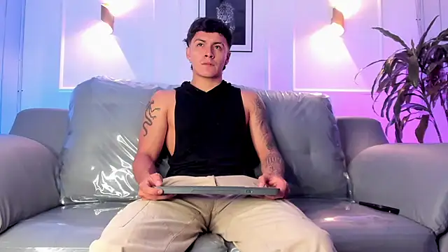 Leo santoro online show from 04-01-26, 02:03