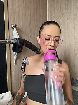 ValentinaBianchi online show from 02-14-26, 07:14