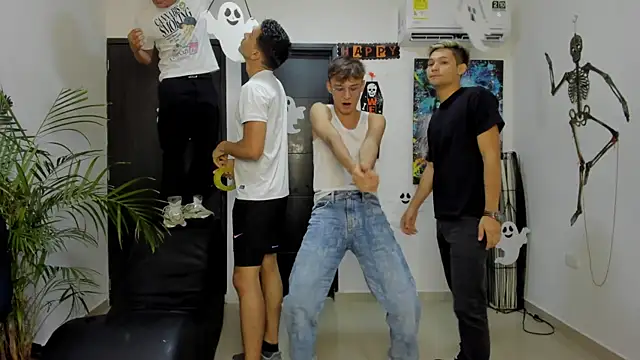 Bisexlifehot   online show from 10-14-25, 11:14