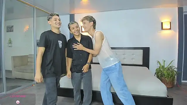 Bisexlifehot   online show from 11-28-25, 11:16