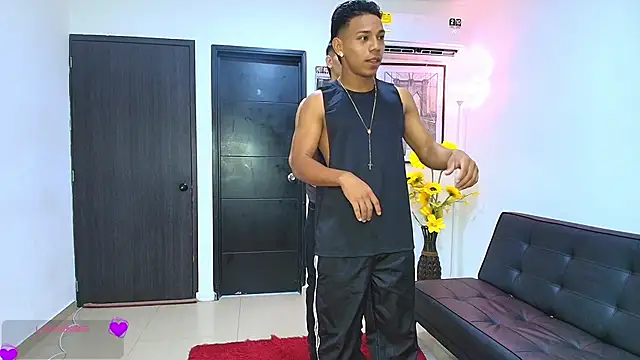 Bisexlifehot   online show from 04-07-26, 11:28