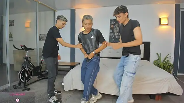 Bisexlifehot   online show from 11-09-25, 11:09