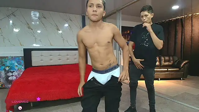 Bisexlifehot   online show from 05-08-26, 10:57