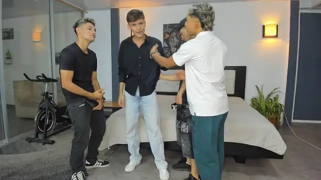 Bisexlifehot   online show from 11-07-25, 11:08