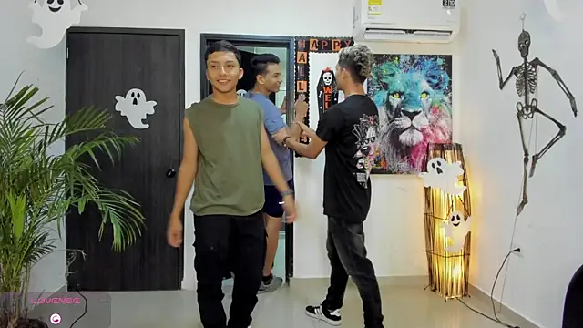 Bisexlifehot   online show from 10-12-25, 11:06