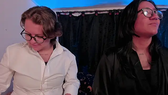 CrazyCakes  online show from 04-08-26, 02:02