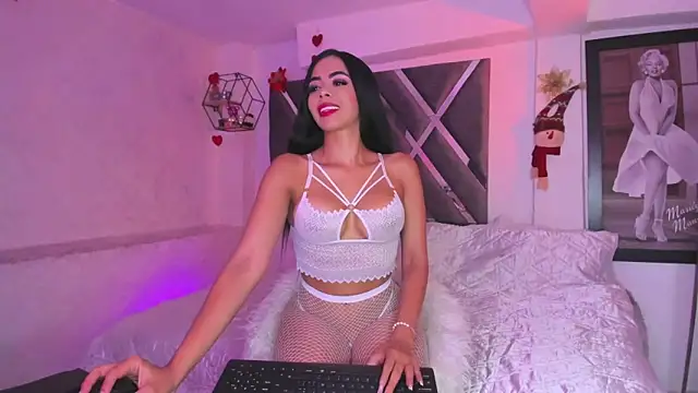 pocahontasweetss03 online show from 11-13-25, 07:34