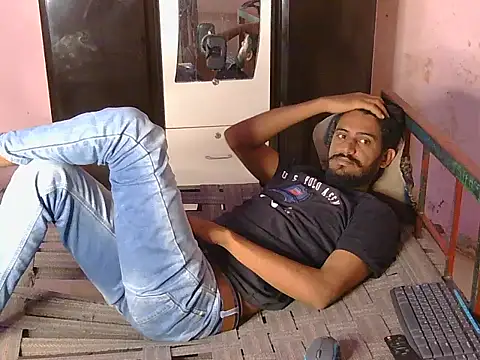 krishjaat43 online show from 04-12-26, 03:43