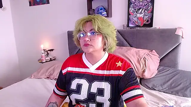 Snapshot of XxGreenGoodxX chatting on 02-06-26, 06:48 XxGreenGoodxX online show from 02-06-26, 06:48