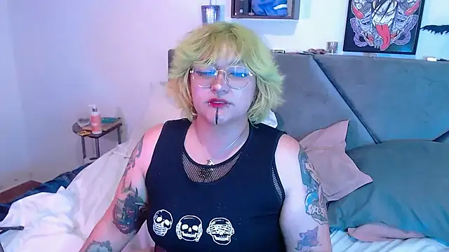 Snapshot of XxGreenGoodxX chatting on 02-02-26, 06:51 XxGreenGoodxX online show from 02-02-26, 06:51