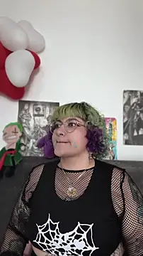XxGreenGoodxX online show from 05-26-26, 06:39