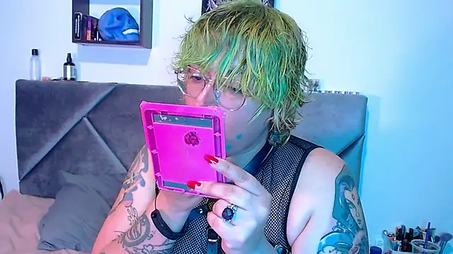 Snapshot of XxGreenGoodxX chatting on 01-17-26, 07:39 XxGreenGoodxX online show from 01-17-26, 07:39