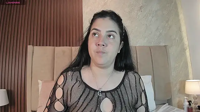  Cris Spicy  online show from 04-15-26, 07:40