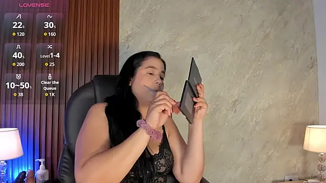  Cris Spicy  online show from 10-18-25, 05:37