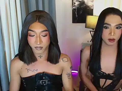 Snapshot of The_Fucking_Dolls chatting on 07-21-26, 12:46 The Fucking Dolls online show from 07-21-26, 12:46