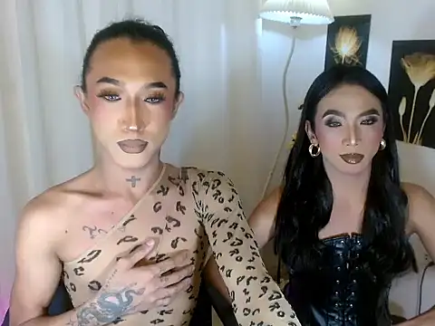 Snapshot of The_Fucking_Dolls chatting on 07-19-26, 05:32 The Fucking Dolls online show from 07-19-26, 05:32