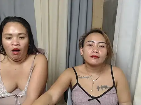 Snapshot of joanpetite chatting on 10-08-25, 11:56 joanpetite online show from 10-08-25, 11:56