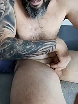 Snapshot of Blackbeast666 chatting on 07-10-26, 11:27 Blackbeast666 online show from 07-10-26, 11:27