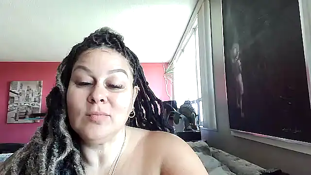 Snapshot of number1slut chatting on 05-04-26, 03:37 number1slut online show from 05-04-26, 03:37