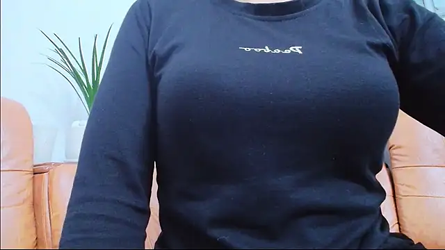 mylove20022 online show from 02-22-26, 05:47