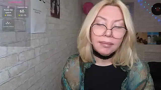 Wendy Waves online show from 11-27-25, 12:05