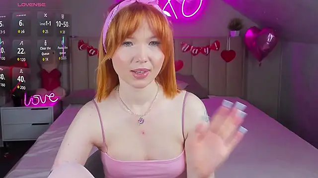 Snapshot of Anna_Patterson chatting on 02-17-26, 09:28 Anna Patterson online show from 02-17-26, 09:28