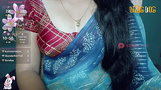 Snapshot of megHana_teLugGu chatting on 09-10-25, 10:58 megHana teLugGu online show from 09-10-25, 10:58