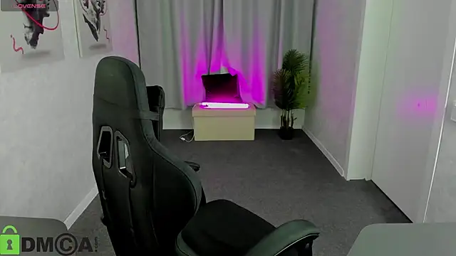 Lori Blossom online show from 09-25-25, 08:20