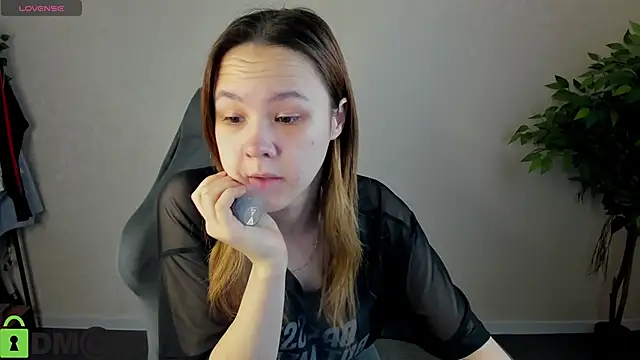 Lori Blossom online show from 02-03-26, 06:11