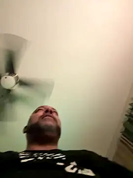 Snapshot of TheGreenEyedBear chatting on 10-18-25, 11:01 TheGreenEyedBear online show from 10-18-25, 11:01