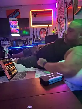 Snapshot of TheGreenEyedBear chatting on 09-28-25, 08:21 TheGreenEyedBear online show from 09-28-25, 08:21