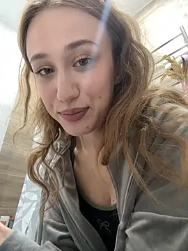 yourfavpsy  online show from 03-25-26, 11:42