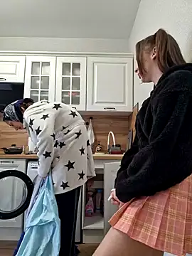 yourfavpsy  online show from 09-26-25, 01:29