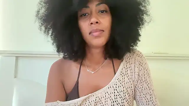 Snapshot of Vaylisse chatting on 10-04-25, 09:55 Vaylisse online show from 10-04-25, 09:55