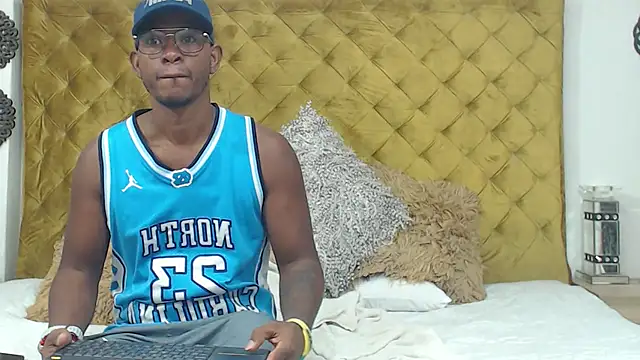 AndyCalifornia1 online show from 12-04-25, 12:37