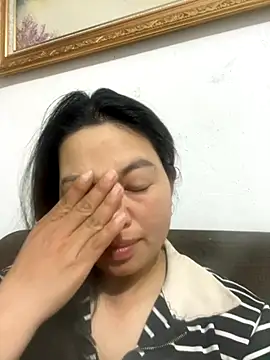 Nhung584 online show from 11-01-25, 01:38