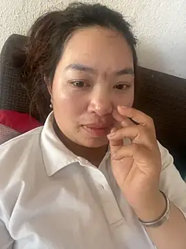 Nhung584 online show from 10-11-25, 05:41