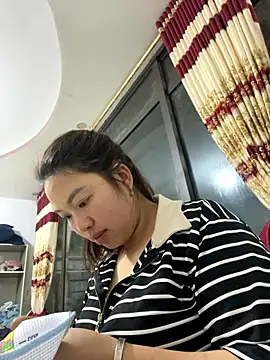 Nhung584 online show from 09-30-25, 12:55