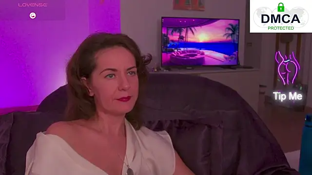 Witch in Silk online show from 09-18-25, 06:22