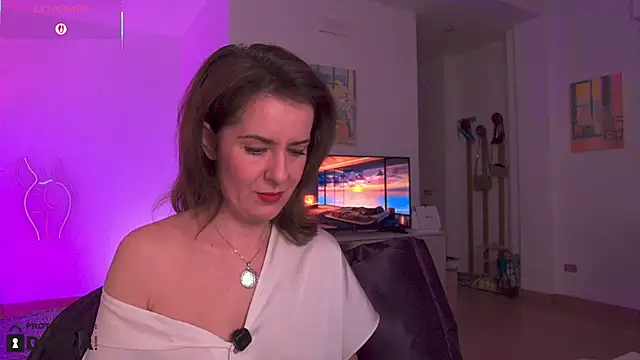 Witch in Silk online show from 11-05-25, 05:49