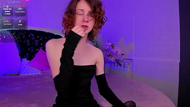 Snapshot of M1BabyG1rl chatting on 10-17-25, 09:01 M1BabyG1rl online show from 10-17-25, 09:01