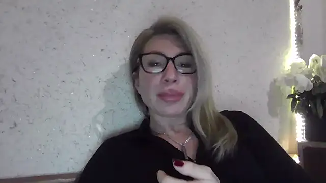 Snapshot of fox_red_lady7 chatting on 02-03-26, 06:57 fox red lady7 online show from 02-03-26, 06:57